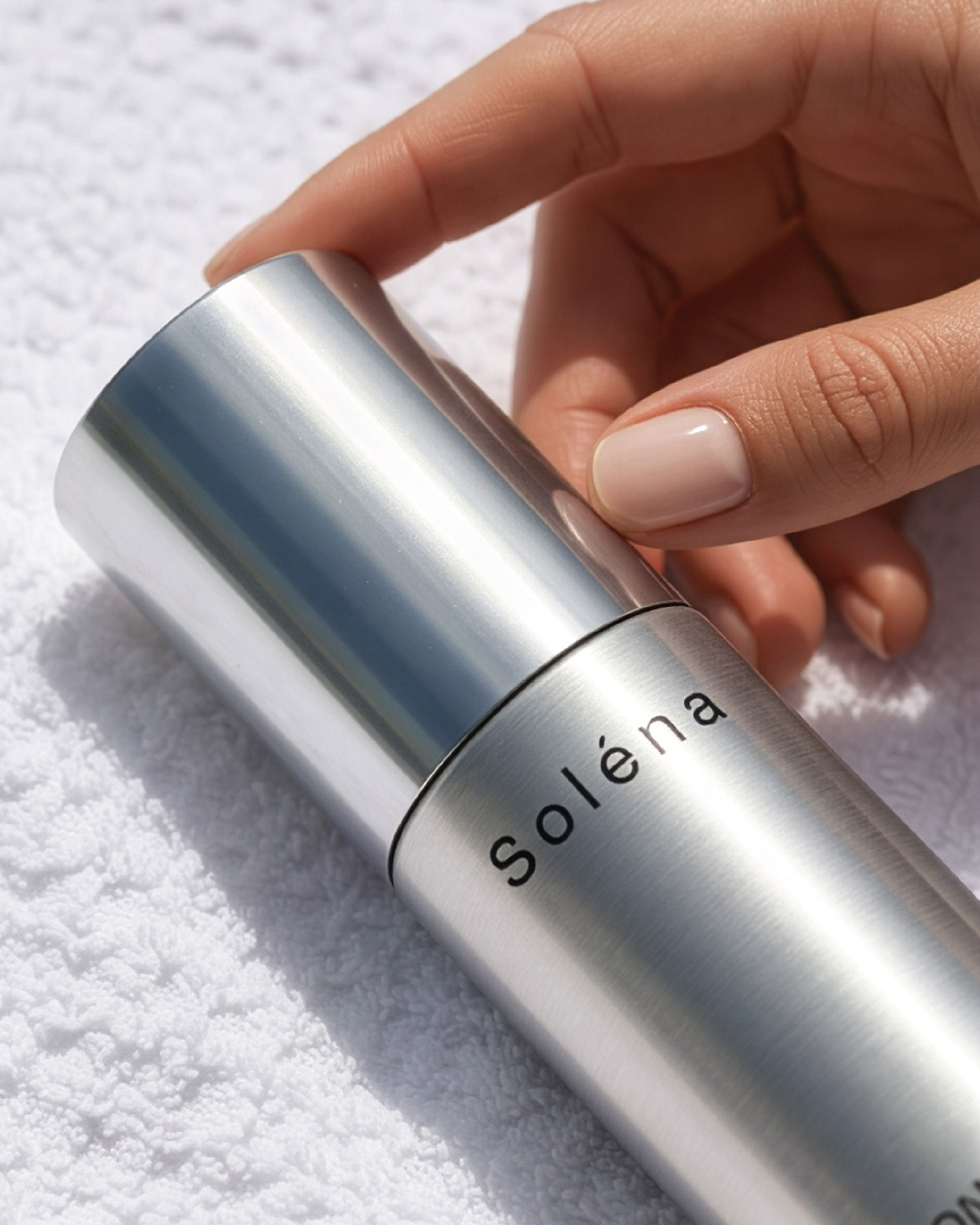Solena sunscreen cosmetic packaging